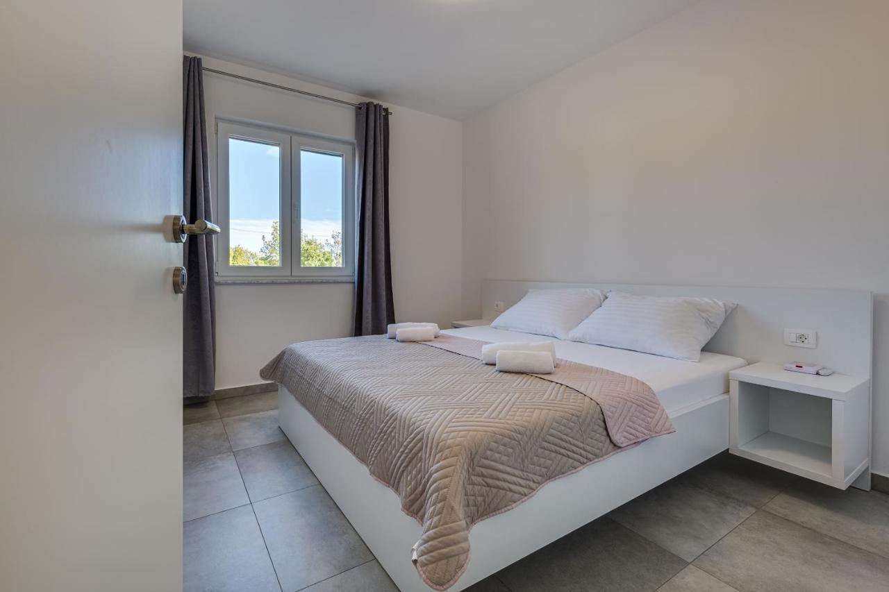 Green Point Paklenica Starigrad Exterior photo