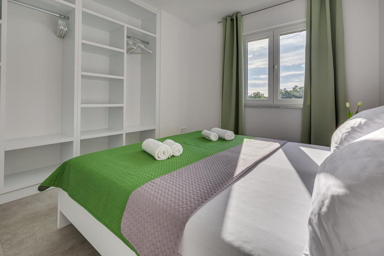 Green Point Paklenica Starigrad Exterior photo