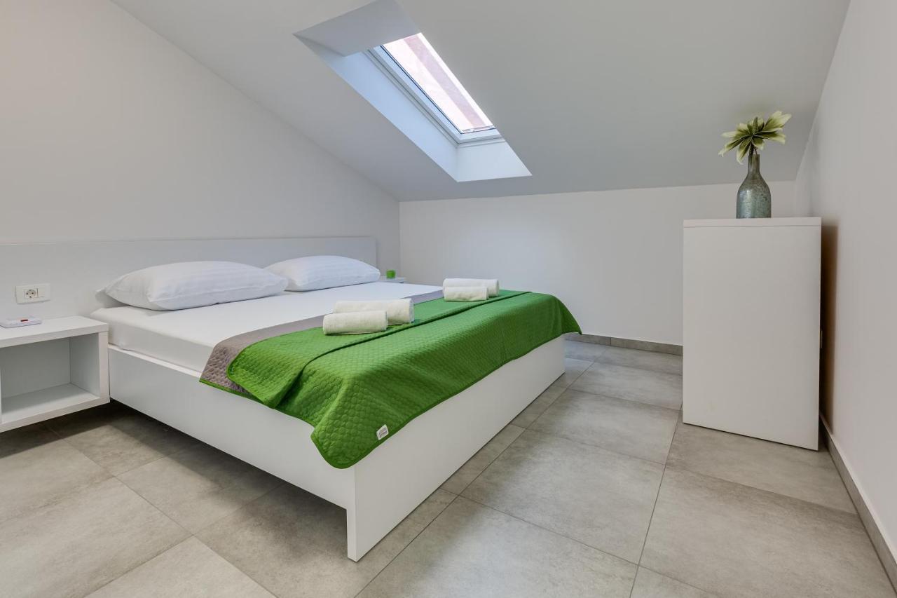 Green Point Paklenica Starigrad Exterior photo