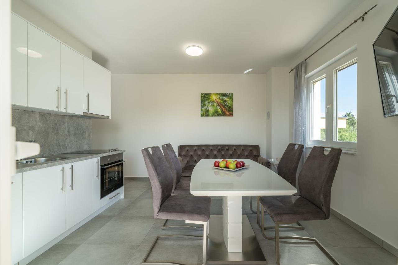 Green Point Paklenica Starigrad Exterior photo