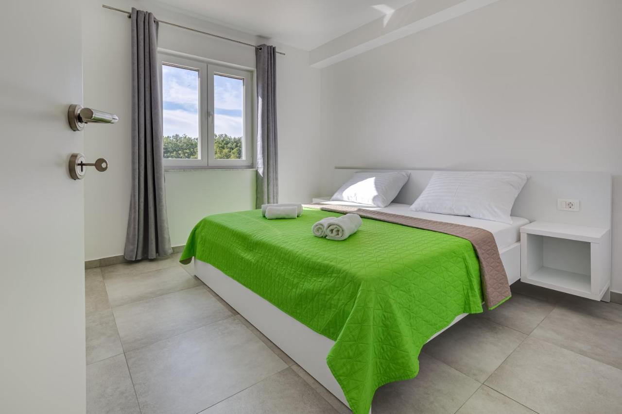 Green Point Paklenica Starigrad Exterior photo