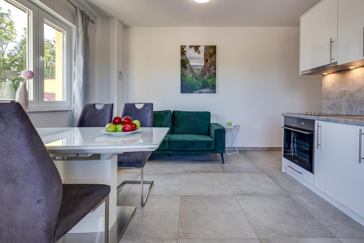 Green Point Paklenica Starigrad Exterior photo
